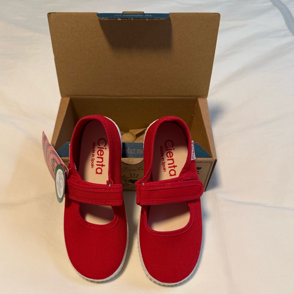 Cienta Red Maryjane style sneakers